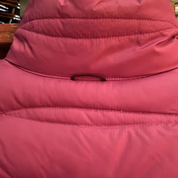 Eddie Bauer Women’s Down Puffer Vest, appears New without tags, Medium. - Picture 7 of 8